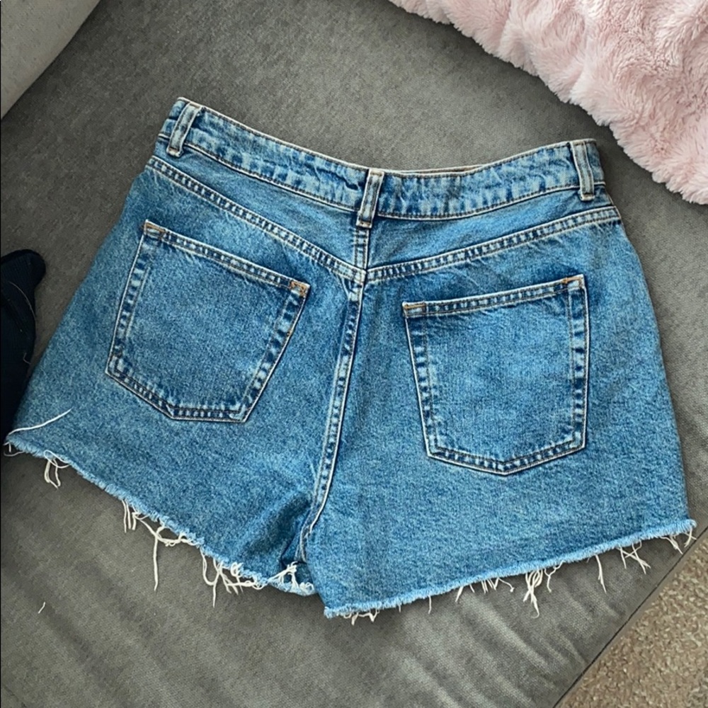 Top Shop Rose Embroidered Mom Short - Picture 2 of 5
